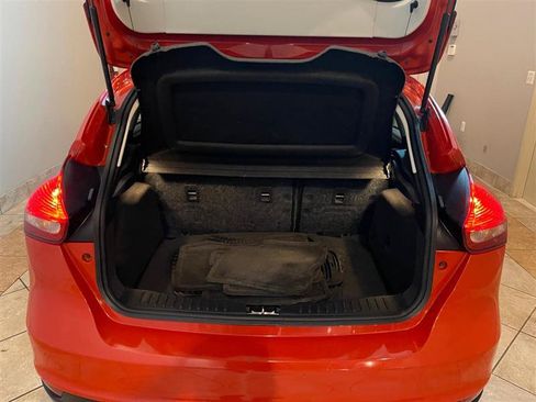 Used 2015 Ford Focus SE FWD image 70