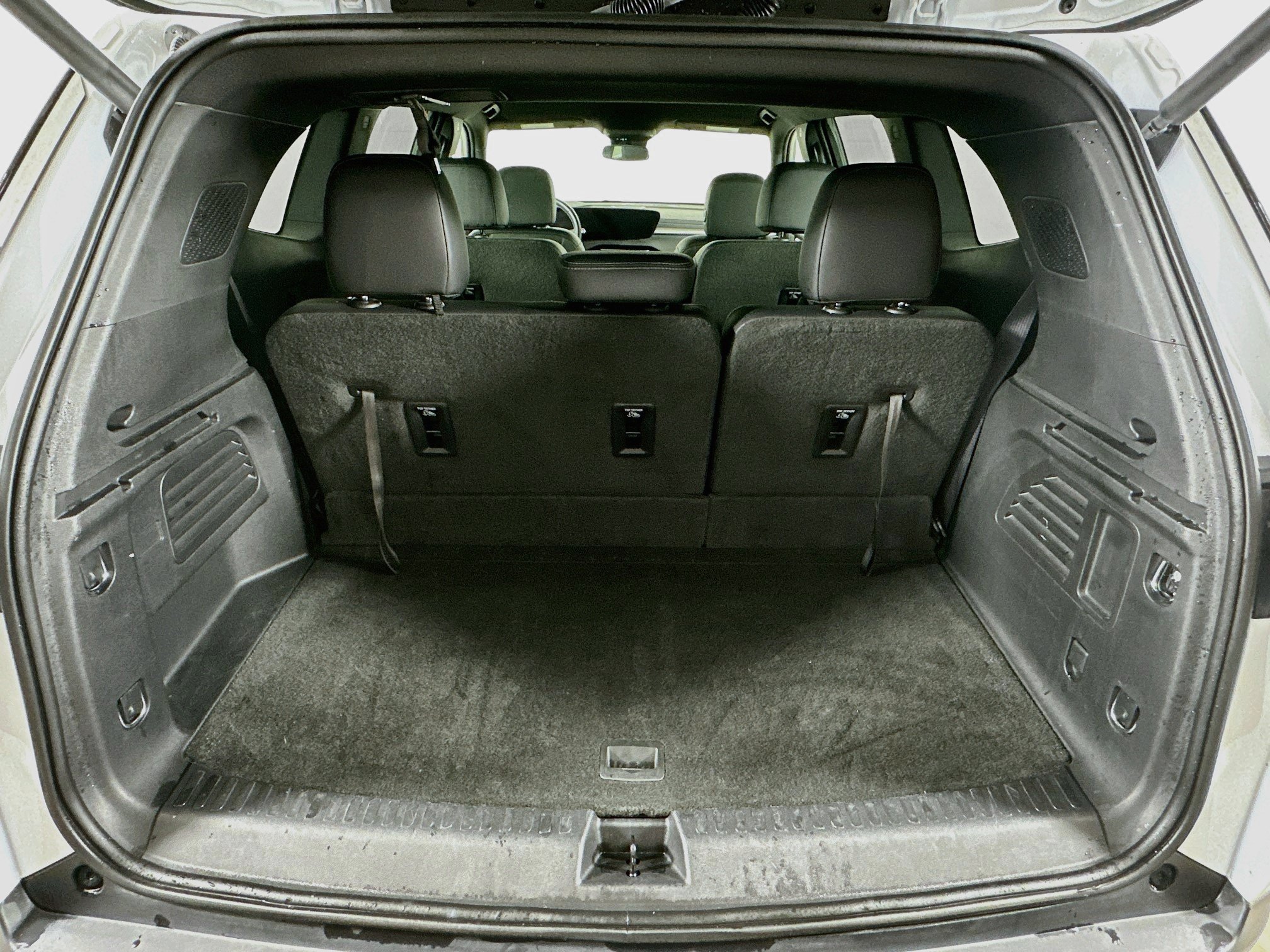 Used 2025 Buick Enclave Preferred FWD image 29