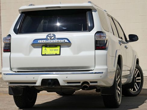 Used 2018 Toyota 4Runner Limited AWD/4WD image 4