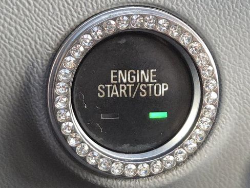 Used 2018 GMC Terrain SLT w/ Preferred Package image 30