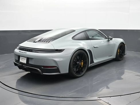 Certified 2025 Porsche 911 Carrera GTS RWD image 19