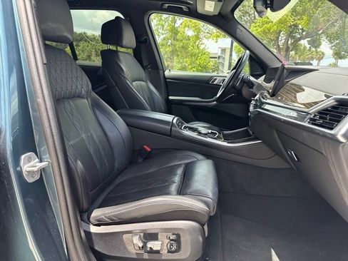 Used 2025 BMW X5 xDrive50e AWD/4WD image 9