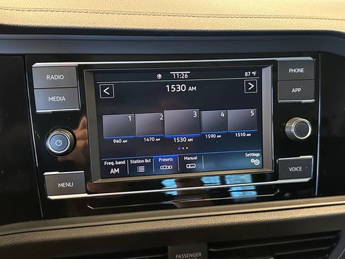 Used 2023 Volkswagen Jetta SE FWD image 13