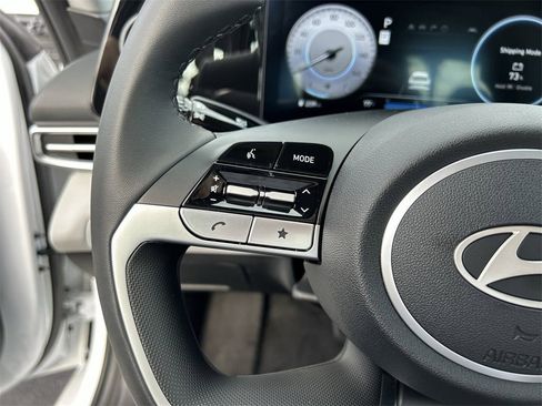 New 2026 Hyundai Elantra Limited image 27