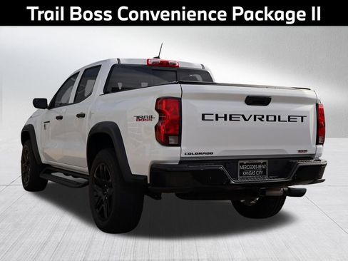 Used 2024 Chevrolet Colorado Trail Boss w/ Technology Package image 6