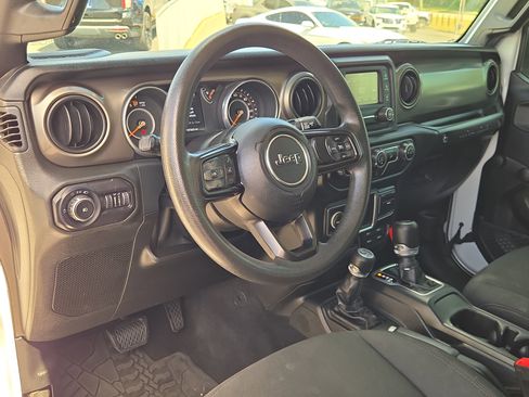 Used 2018 Jeep Wrangler Unlimited Sport AWD/4WD image 25