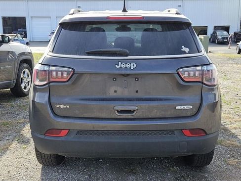 Used 2021 Jeep Compass Latitude image 3
