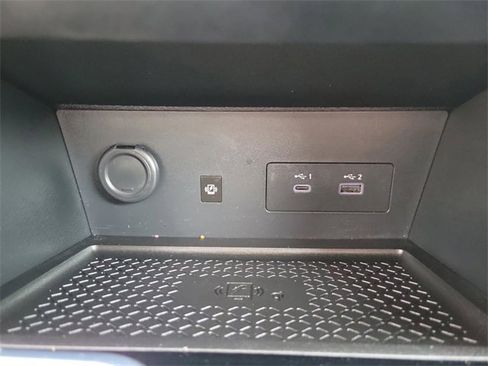 Used 2025 Nissan Pathfinder SL image 25