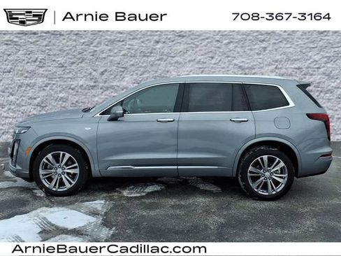 Used 2024 Cadillac XT6 Premium Luxury image 11