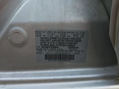 Used 2024 Nissan Versa SR FWD image 25