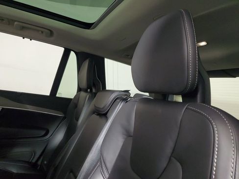 Certified 2025 Volvo XC90 T8 Ultra w/ Protection Package Premier AWD/4WD image 13