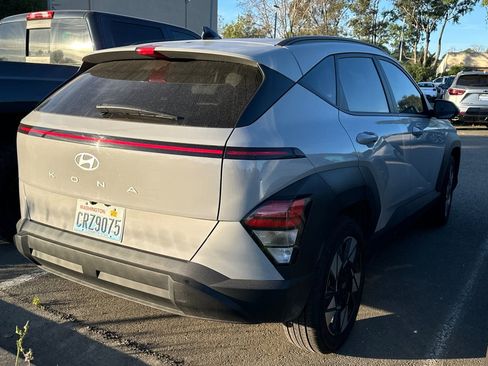 Used 2025 Hyundai Kona SEL image 5