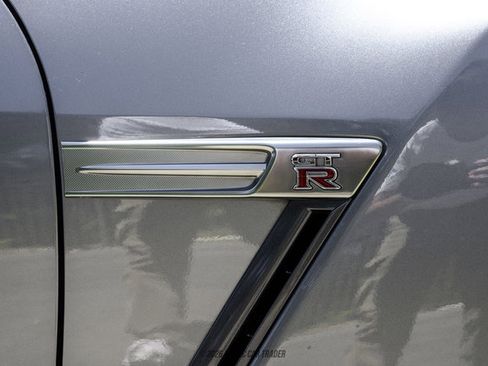 Used 2011 Nissan GT-R Premium AWD/4WD image 95