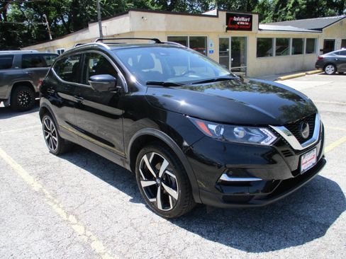 Used 2020 Nissan Rogue Sport SL image 4