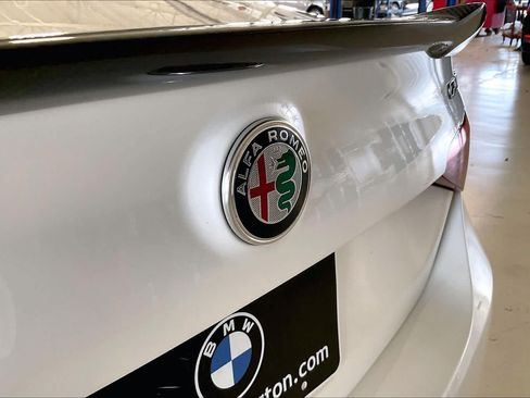 Used 2017 Alfa Romeo Giulia Ti w/ TI 19" Sport Package AWD/4WD image 31
