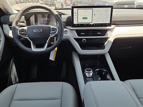 New 2026 Ford Explorer Active w/ Active Comfort Package RWD image 20
