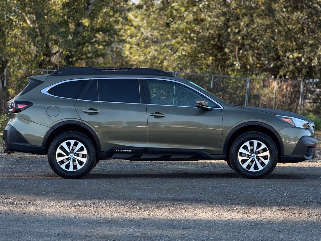 Used 2022 Subaru Outback Premium AWD/4WD image 9