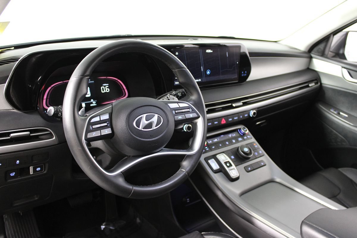 Used 2025 Hyundai Palisade SEL FWD image 11