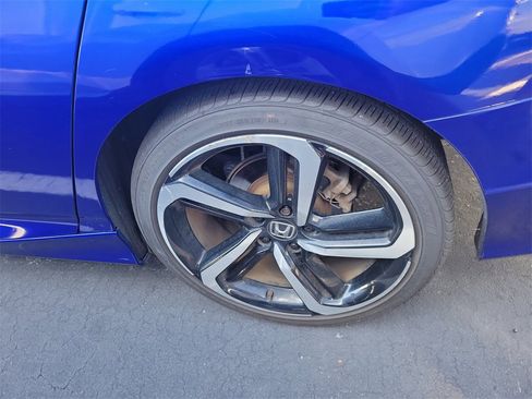 Used 2019 Honda Accord Sport image 14