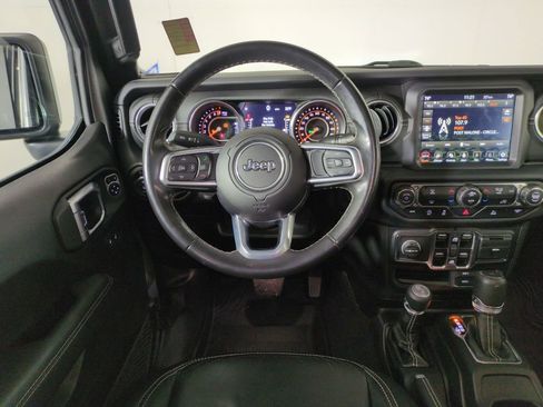 Used 2020 Jeep Gladiator Overland AWD/4WD image 15