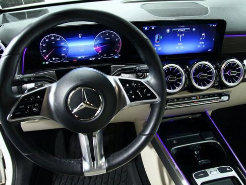 Certified 2025 Mercedes-Benz GLB 250 GLB 250 image 6