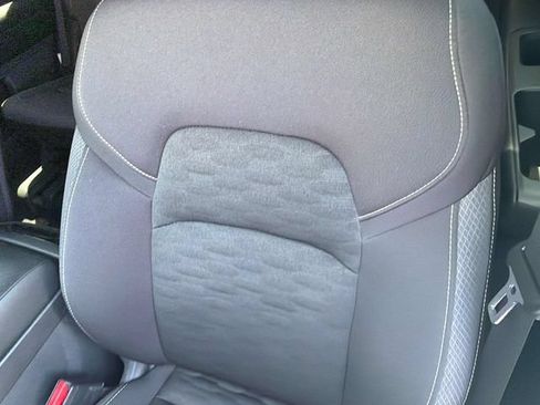 Certified 2025 Nissan Pathfinder SV FWD image 28
