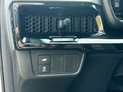 Used 2023 Honda CR-V EX-L image 10