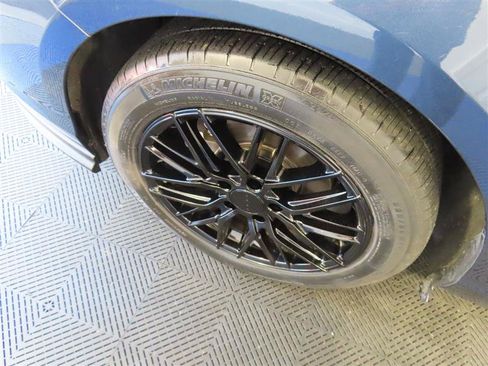 Used 2025 Honda Accord SE image 6