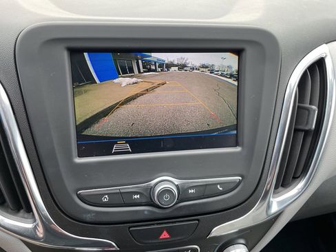 Used 2020 Chevrolet Equinox LT image 11