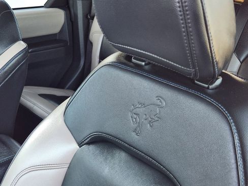 Used 2024 Ford Bronco Wildtrak image 17