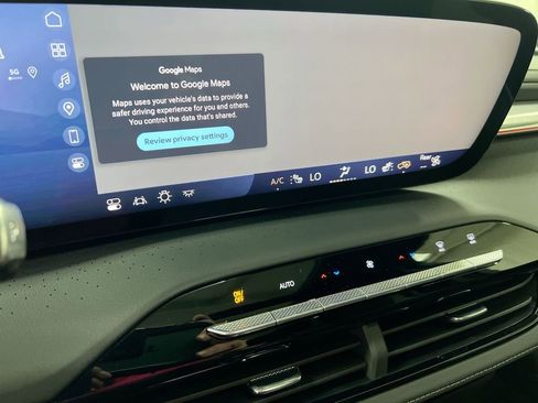 Used 2025 Buick Enclave Avenir w/ LPO, Floor Liner Package image 14