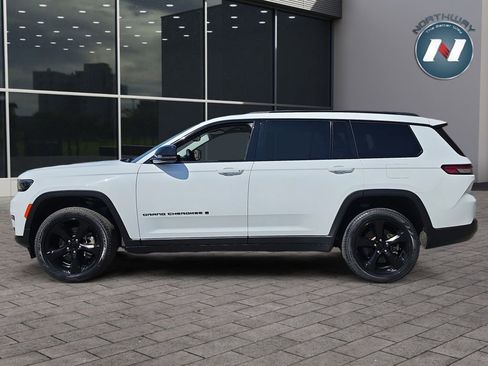 Used 2023 Jeep Grand Cherokee L Limited w/ Black Appearance Package image 2