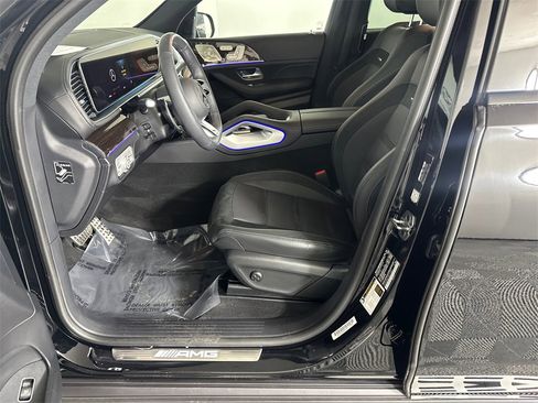Certified 2025 Mercedes-Benz GLE 53 AMG 4MATIC image 9