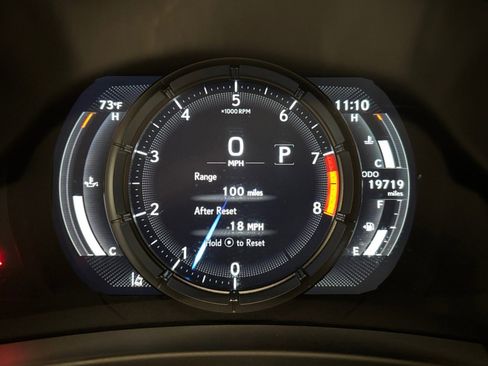 Used 2024 Lexus IS 500 RWD image 11