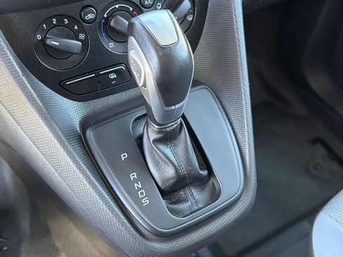 Used 2017 Ford Transit Connect XL image 11