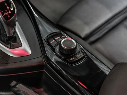 Used 2017 BMW 230i Coupe image 19