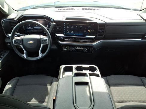 Used 2024 Chevrolet Silverado 1500 LT image 12