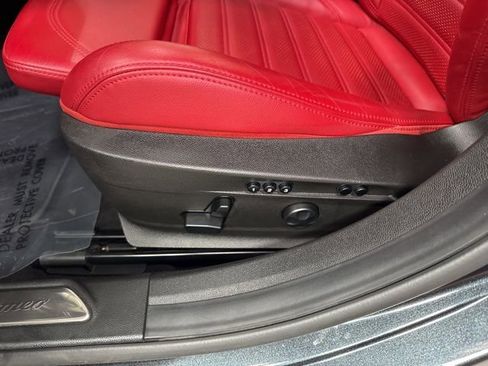 Used 2022 Alfa Romeo Giulia Veloce image 8