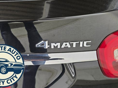 Used 2019 Mercedes-Benz GLA 250 4MATIC image 30