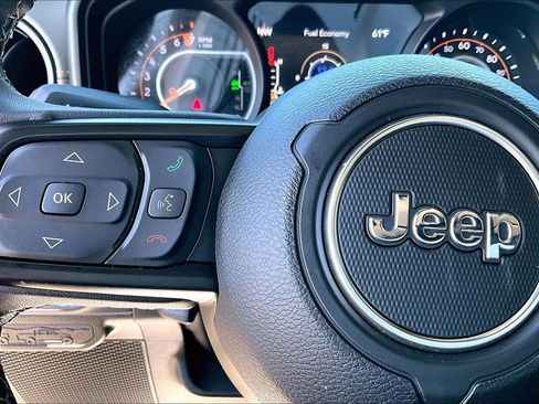 Used 2026 Jeep Gladiator Mojave AWD/4WD image 27