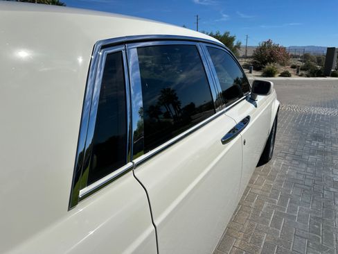 Used 2007 Rolls-Royce Phantom Sedan image 21