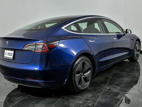 Used 2020 Tesla Model 3 Standard Range Plus RWD image 9