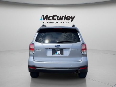 Used 2018 Subaru Forester 2.5i Touring AWD/4WD image 4