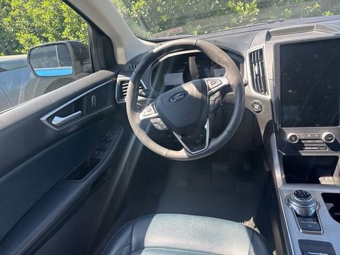 Used 2022 Ford Edge SEL w/ Sport Appearance Package AWD/4WD image 16