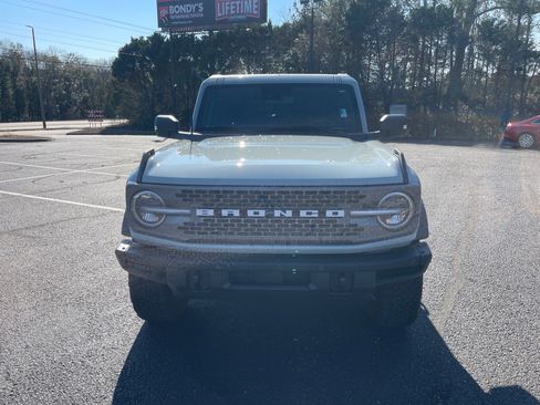 Used 2024 Ford Bronco Badlands image 2