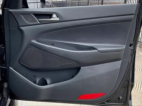 Used 2017 Hyundai Tucson Sport image 23