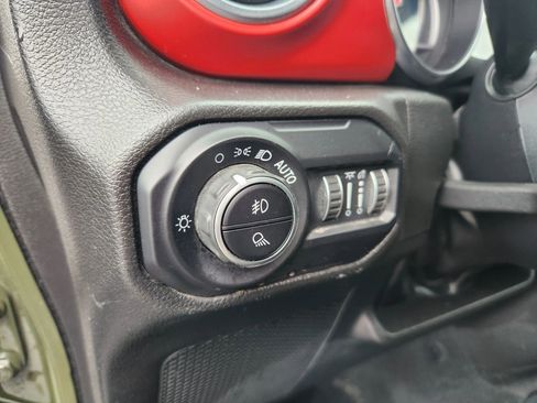 Used 2022 Jeep Gladiator Rubicon w/ LED Lighting Group image 28