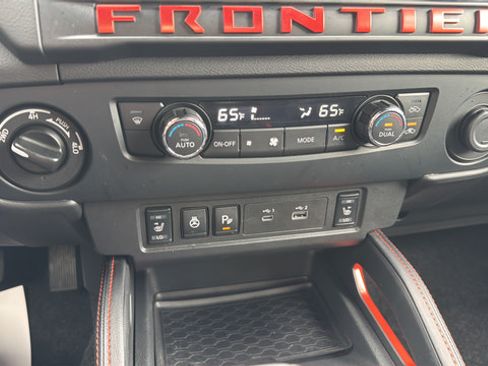 Used 2026 Nissan Frontier PRO-4X AWD/4WD image 23