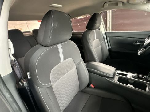 Used 2022 Nissan Sentra SV FWD image 27