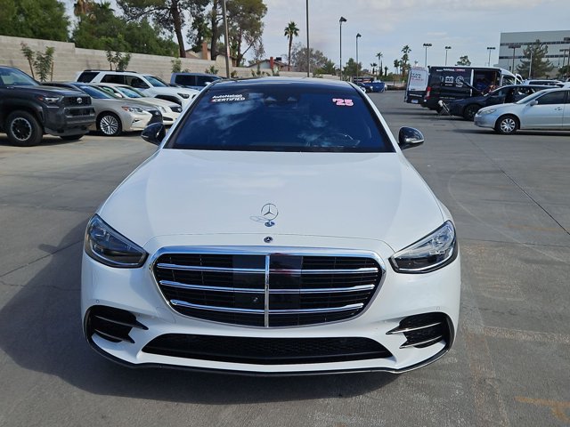 Used 2025 Mercedes-Benz S 580 4MATIC Sedan image 2
